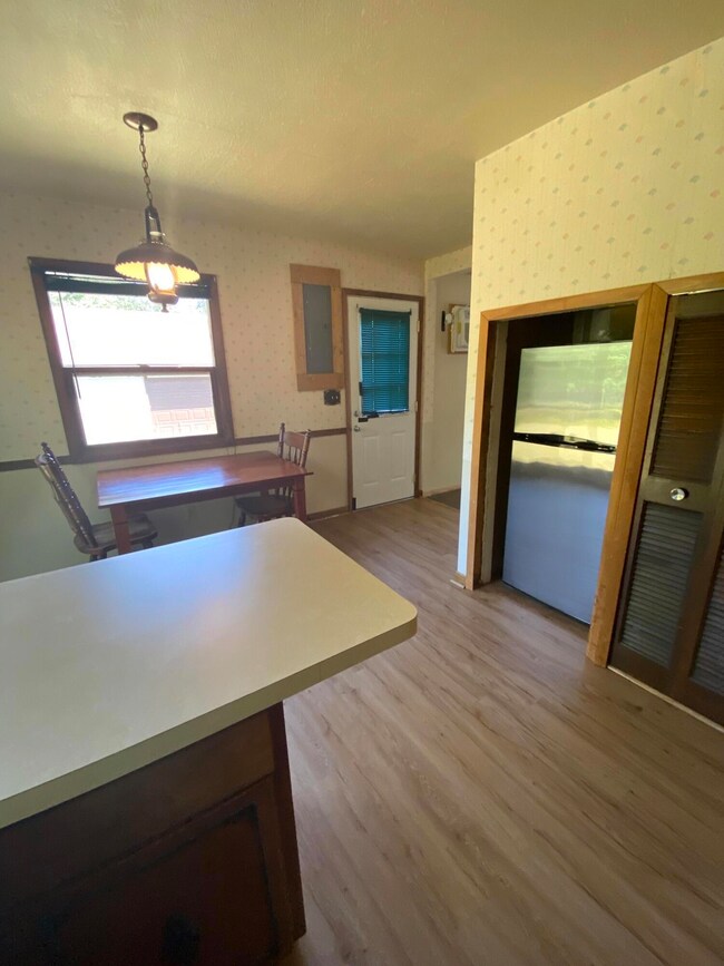 Kitchen to dining