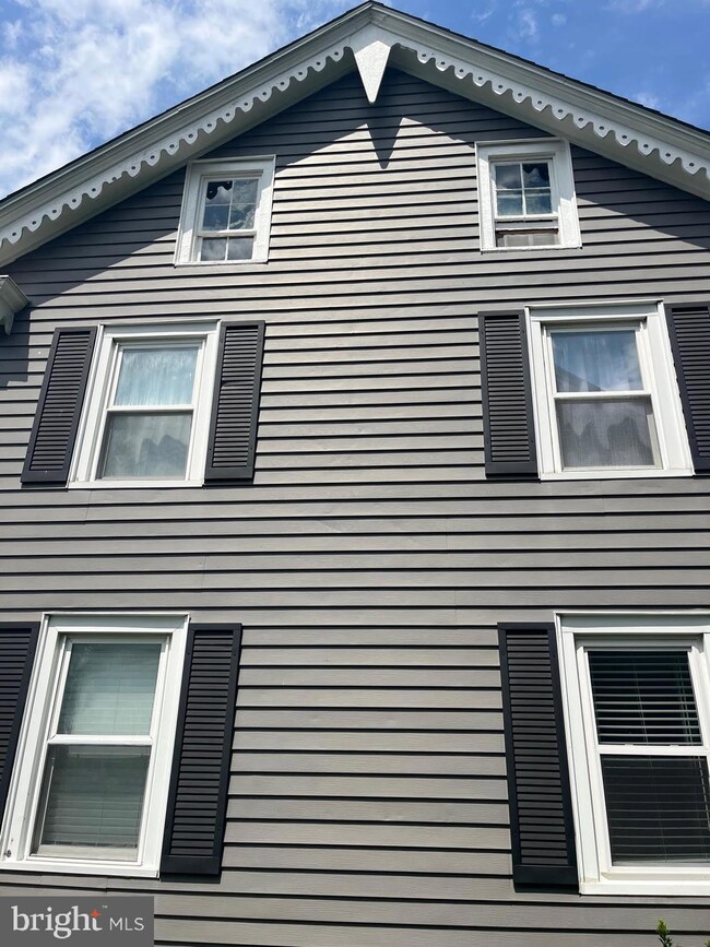 300 S Market Ave, Mount Joy, PA 17552 - photo 4