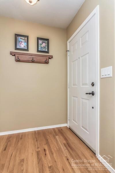20702 Amber Ct, Bend, OR 97701 - photo 2