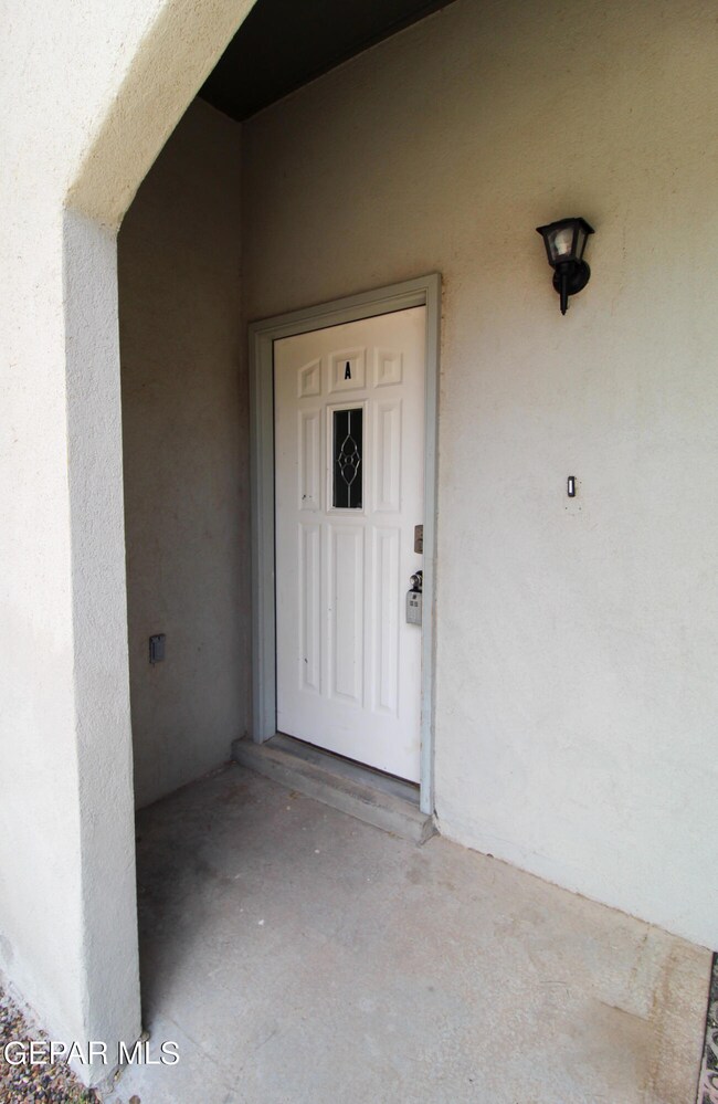 5913 Cielo Del Rey Place unit A, El Paso, TX 79924 - photo 2