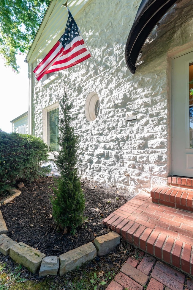 1055 E. University, Springfield, MO-4