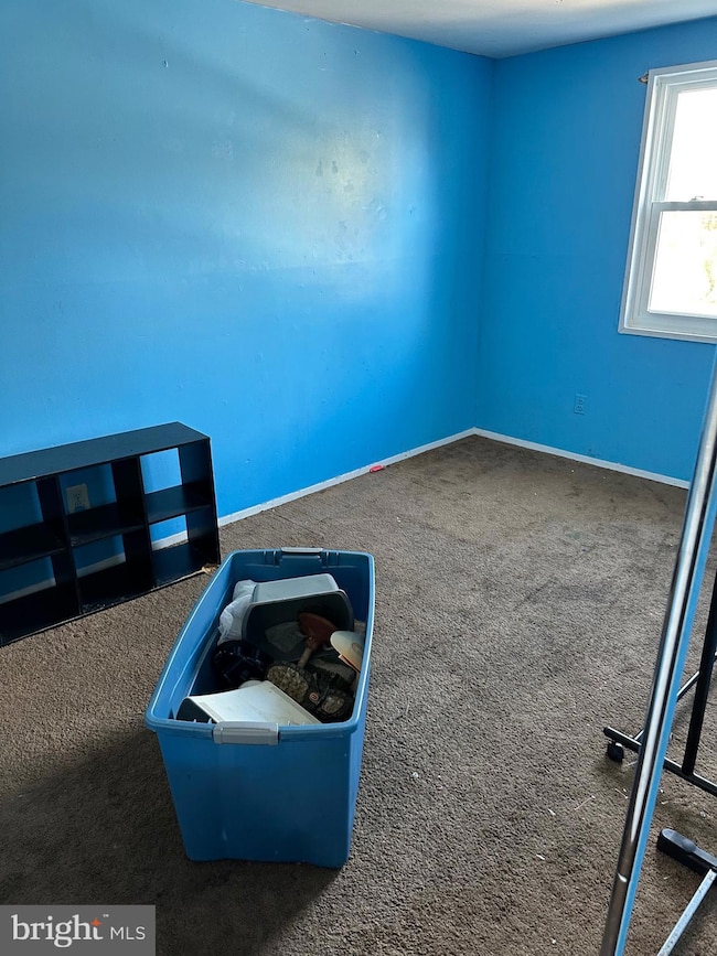 950 Foxridge Ln, Essex, MD 21221 - photo 7