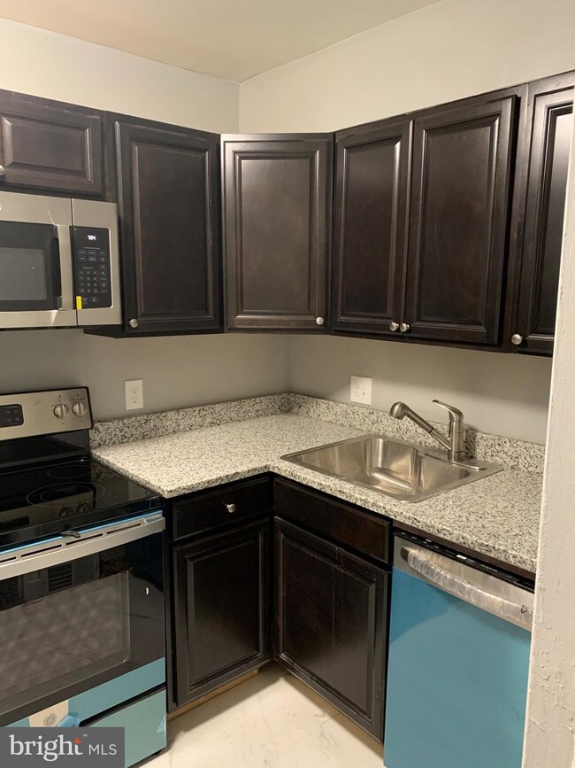 1107 Gleneagle Rd, Baltimore, MD 21239 - photo 2