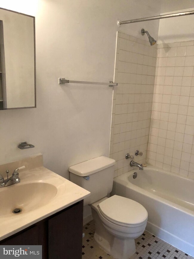 1309 Hollins St unit 2, Baltimore, MD 21223 - photo 2