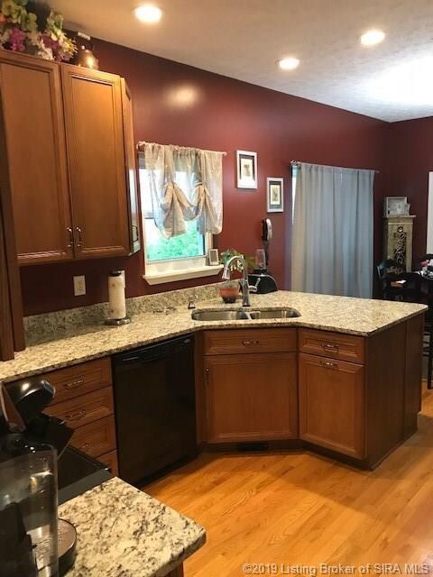 6501 Silverglade Ct, Charlestown, IN 47111 - photo 7