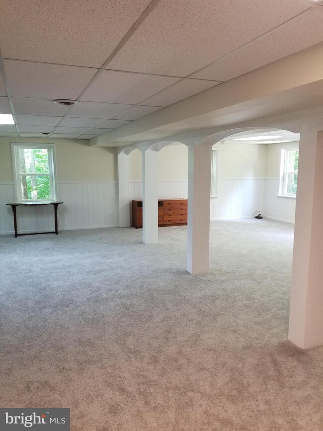 9633 Ridge View Dr, Owings, MD 20736 - photo 4