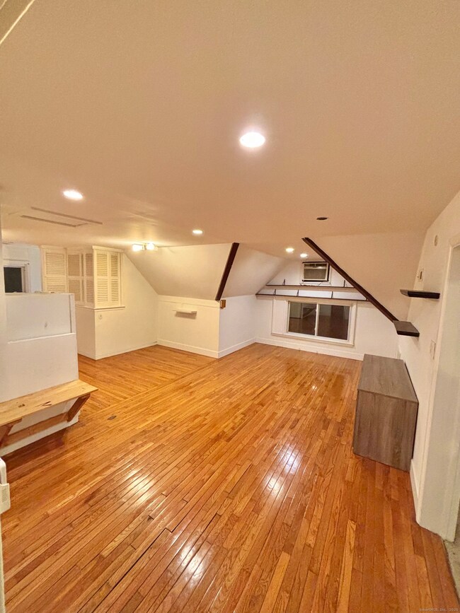 178 Sherman Ave, New Haven, CT 06511 - photo 2