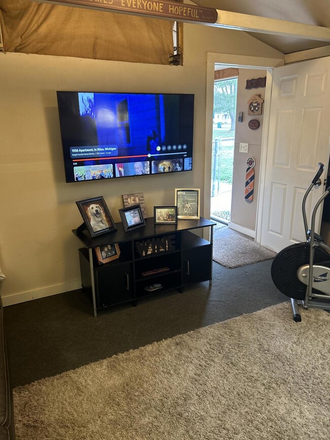 1802 Sycamore St, Niles, MI 49120 - photo 4