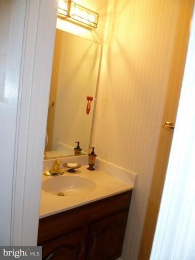 10937 Brewer House Rd, Rockville, MD 20852 - photo 3