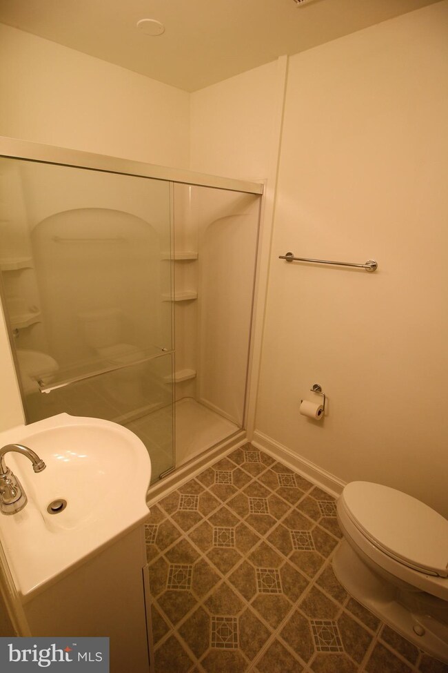 43418 Mountain View Dr, Chantilly, VA 20152 - photo 7