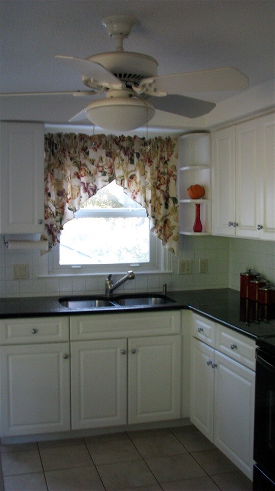 18 Ridgefield Dr, Milford, NH 03055 - photo 3