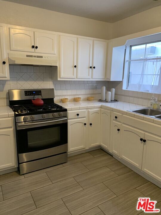 front house kitchen