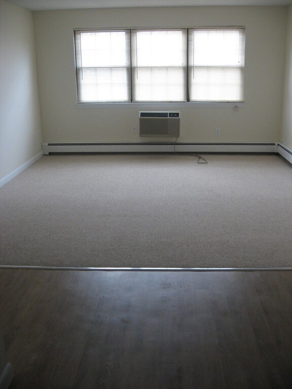 21 S Walnut St unit 11, Quincy, MA 02169 - photo 4