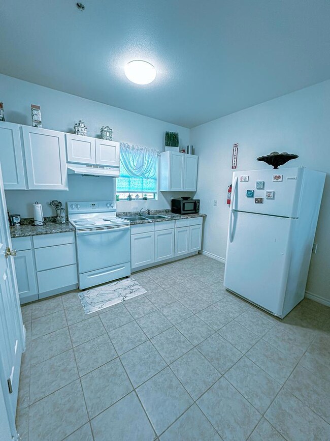 391 Riverside Dr unit 17, Eagle Pass, TX 78852 - photo 5