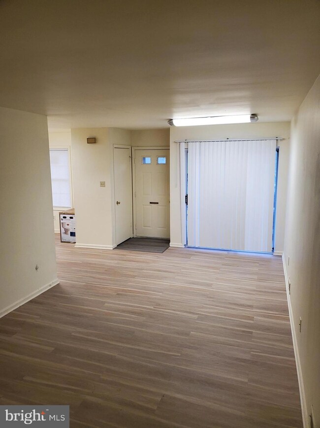 207 Highland Blvd unit 25, New Castle, DE 19720 - photo 3