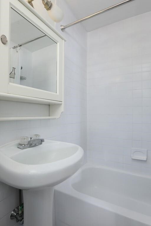 394 Riverway unit 6, Boston, MA 02115 - photo 7