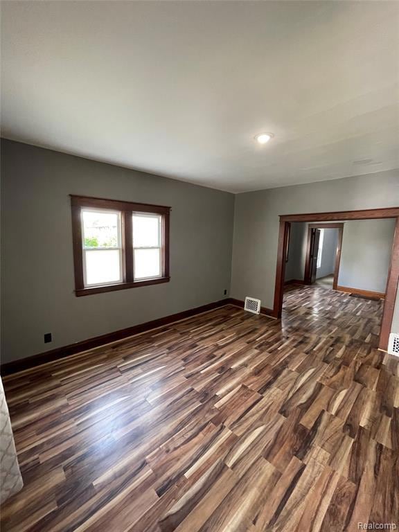 2021 Benjamin St, Saginaw, MI 48602 - photo 4