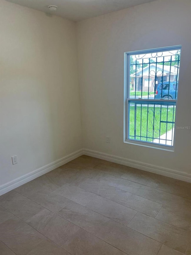 4862 College Dr, Orlando, FL 32811 - photo 4