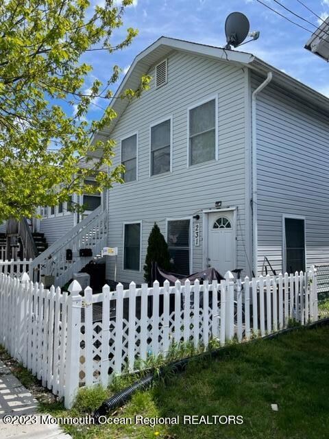 231 Dupont