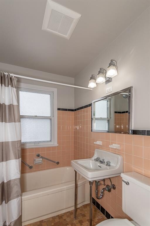 2242 Larchmont Dr, Wickliffe, OH 44092 - photo 7