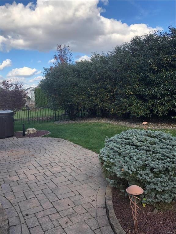 15 Crown Dr, Easton, PA 18040 - photo 7