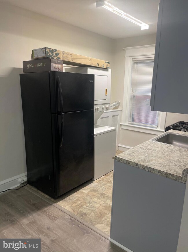 933 Macdade Blvd unit 1, Darby, PA 19023 - photo 4