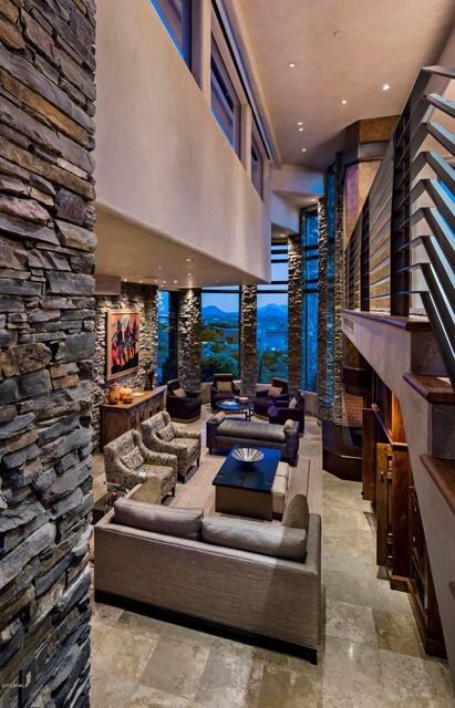 007_Balcony View