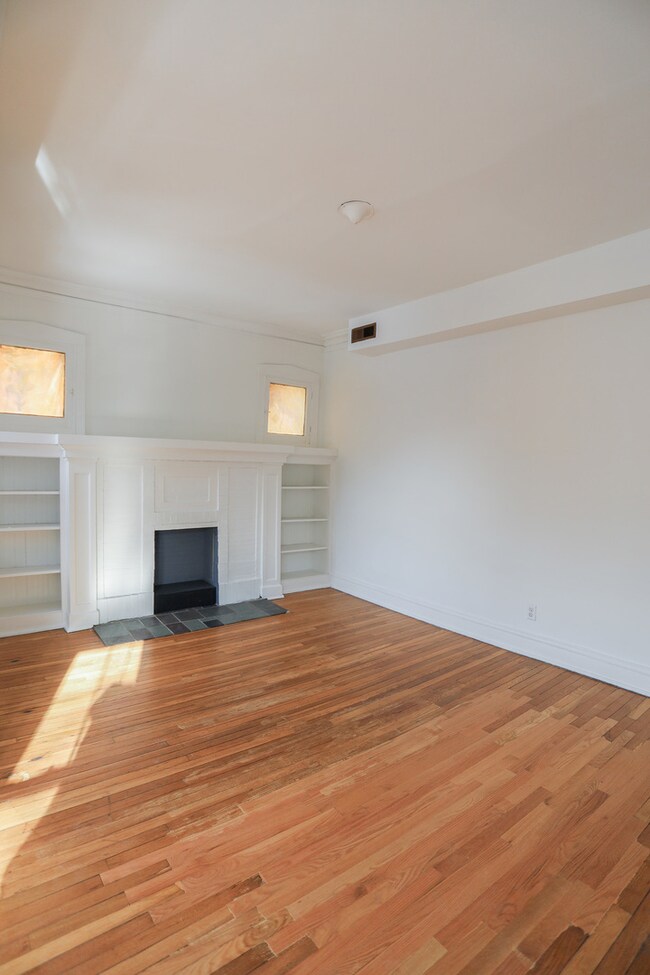 1057 N Oakley Blvd unit 2S, Chicago, IL 60622 - photo 3