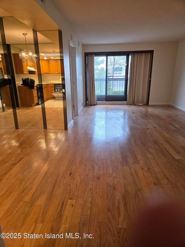 Elmwood Park Condos unit 2B, Staten Island, NY 10314 - photo 2