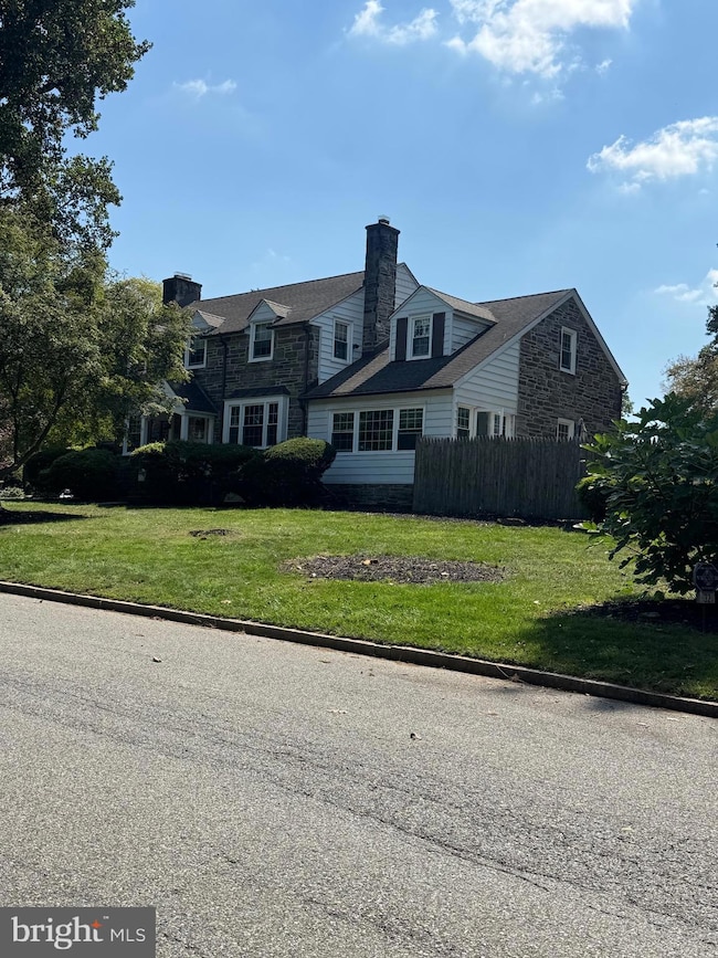 32 E Dartmouth Rd, Bala Cynwyd, PA 19004 - photo 2