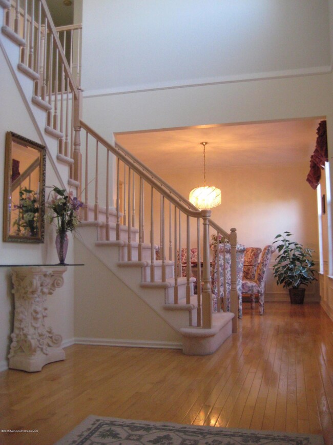 2 Dogwood Ct, Manalapan, NJ 07726 - photo 4