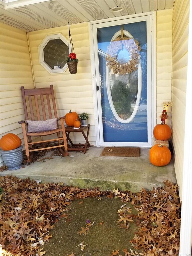 1212 Jacquelyn Ct, Maryville, IL 62062 - photo 3