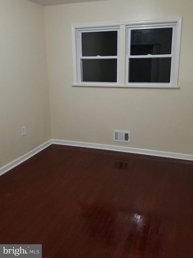 7003 Paris Rd, Gwynn Oak, MD 21207 - photo 5