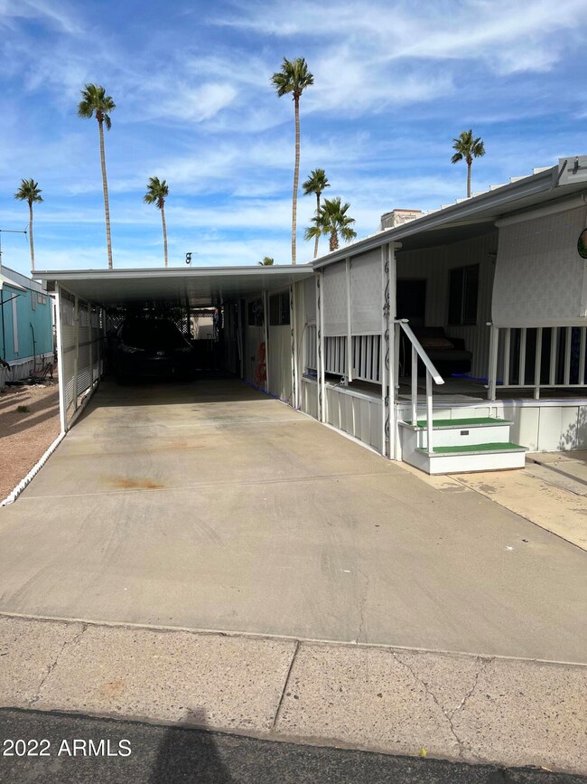 CAR PORT