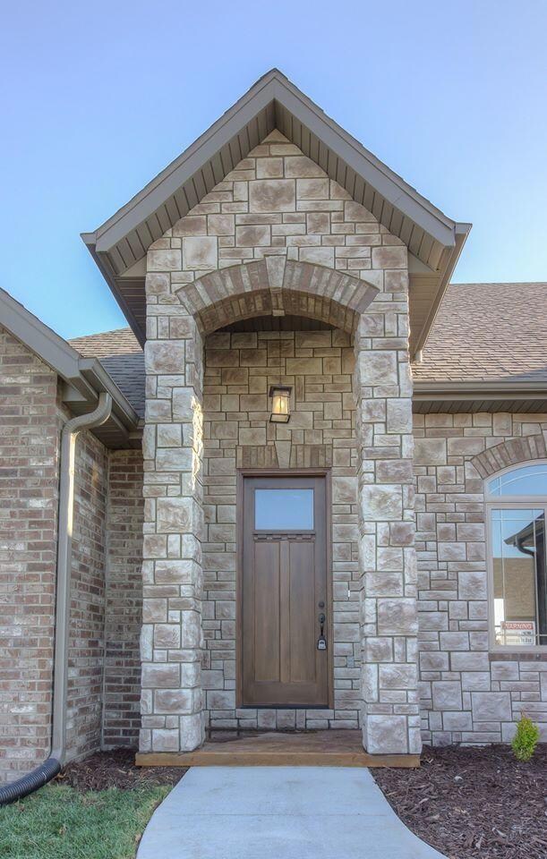 17546853_1097749413704962_32394041746348