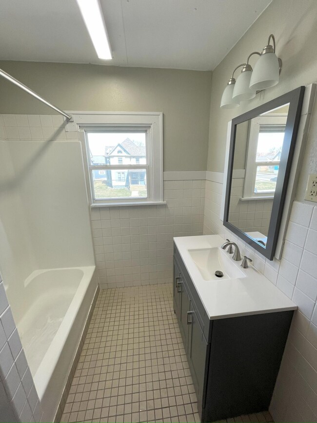 207 1st Ave SW, Austin, MN 55912 - photo 4