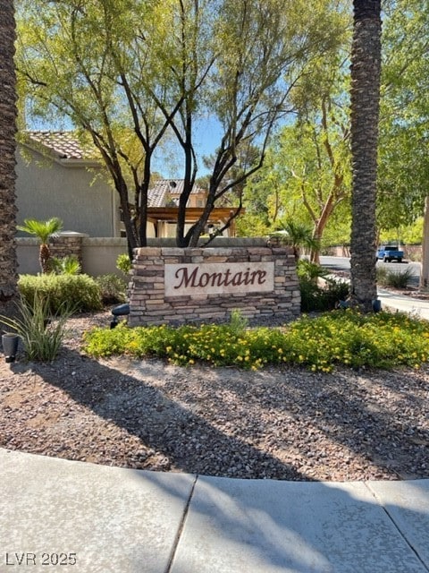 1300 Elk River Cir, Las Vegas, NV 89134 - photo 2