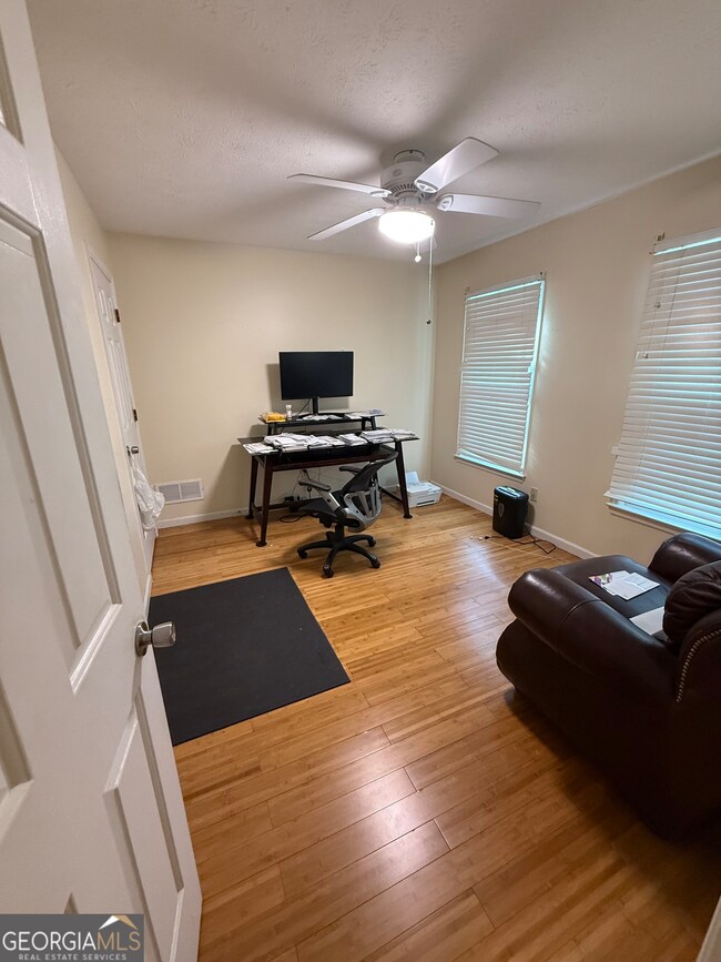 285 Enon Ct SW, Atlanta, GA 30331 - photo 7