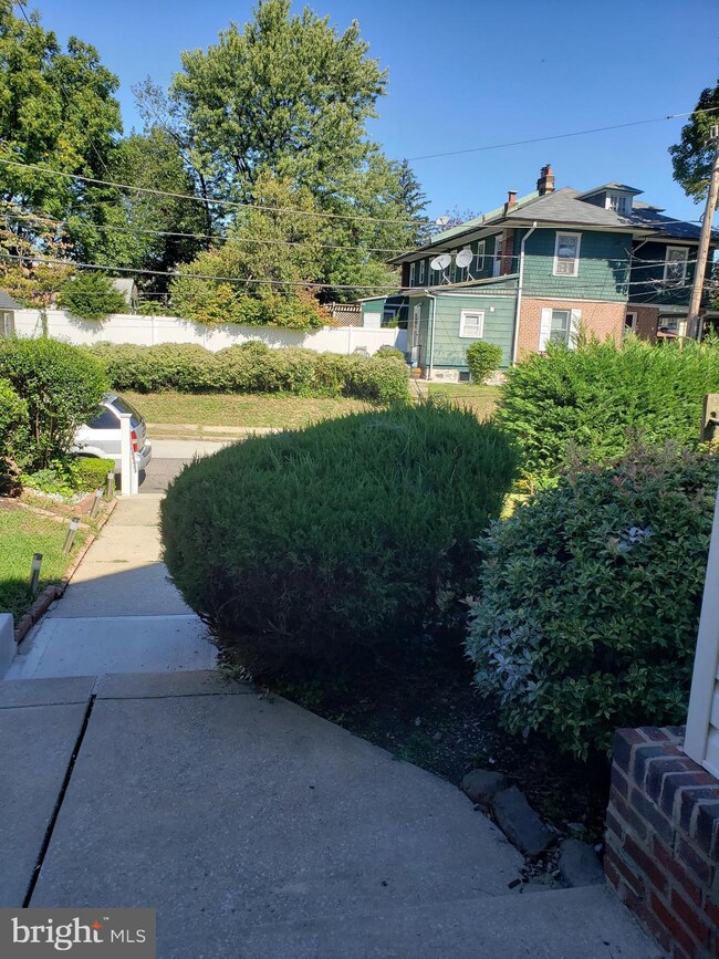 174 Midway Ave, Lansdowne, PA 19050 - photo 3