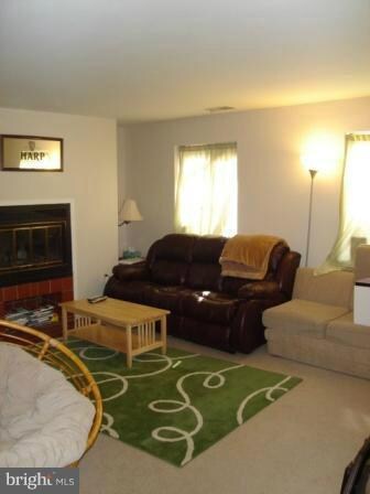 140 W Barre St unit R, Baltimore, MD 21201 - photo 2