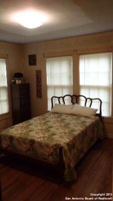 706 Everest St, San Antonio, TX 78209 - photo 3