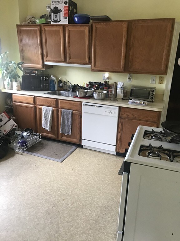 17 Wareham St unit 3, Medford, MA 02155 - photo 4