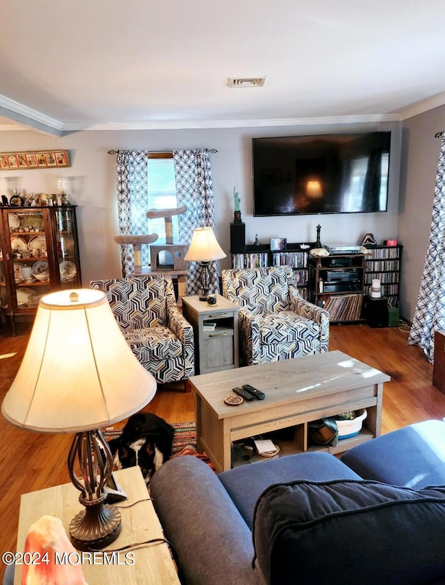 Floor plan offers Large Living Room