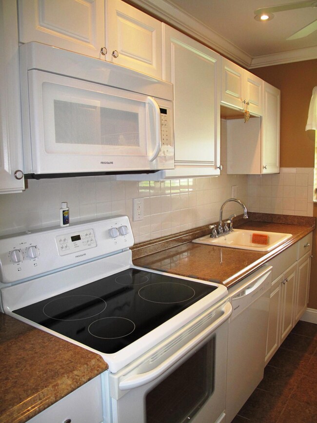 Kitchen (2)