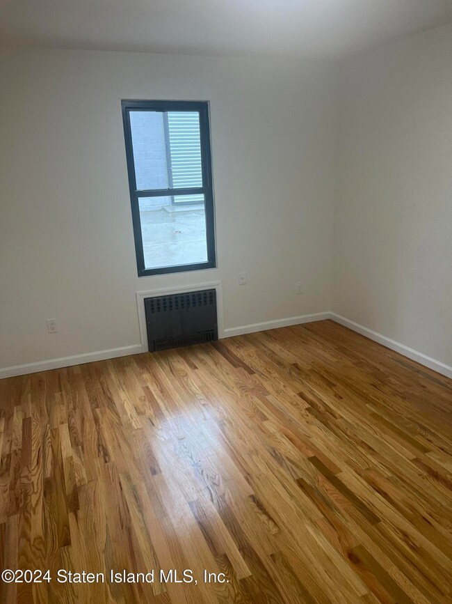 46 Laurel Ave unit 1, Staten Island, NY 10304 - photo 4