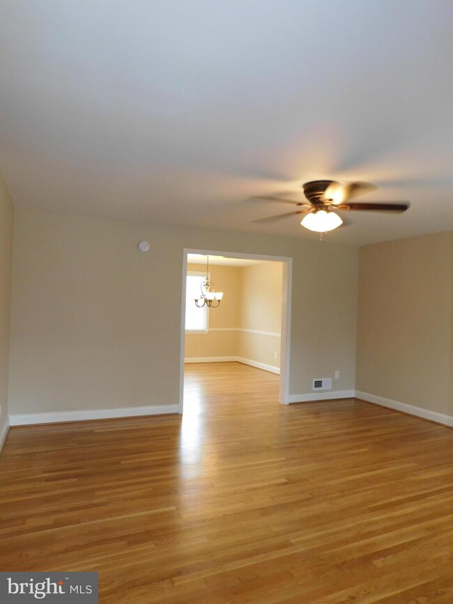5506 Woodmont Ave, Baltimore, MD 21239 - photo 2
