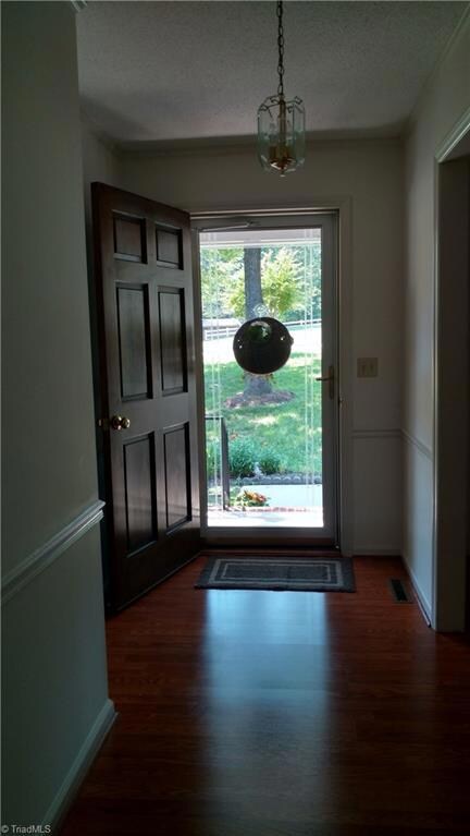 2011 Sunny Ln, Asheboro, NC 27205 - photo 4