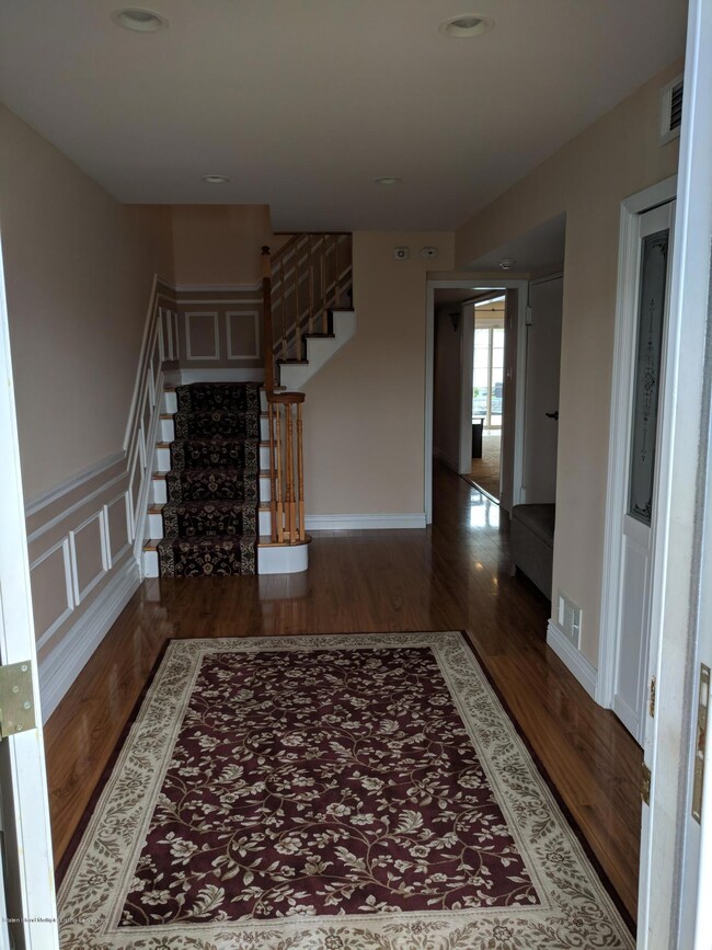 Entrance (foyer)