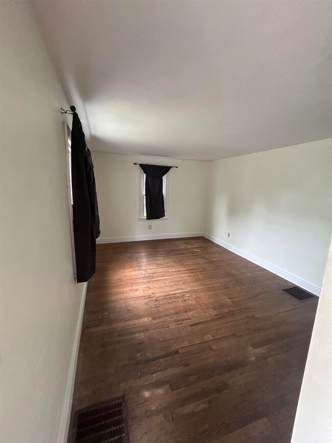 287 Pearl St, Keene, NH 03431 - photo 3