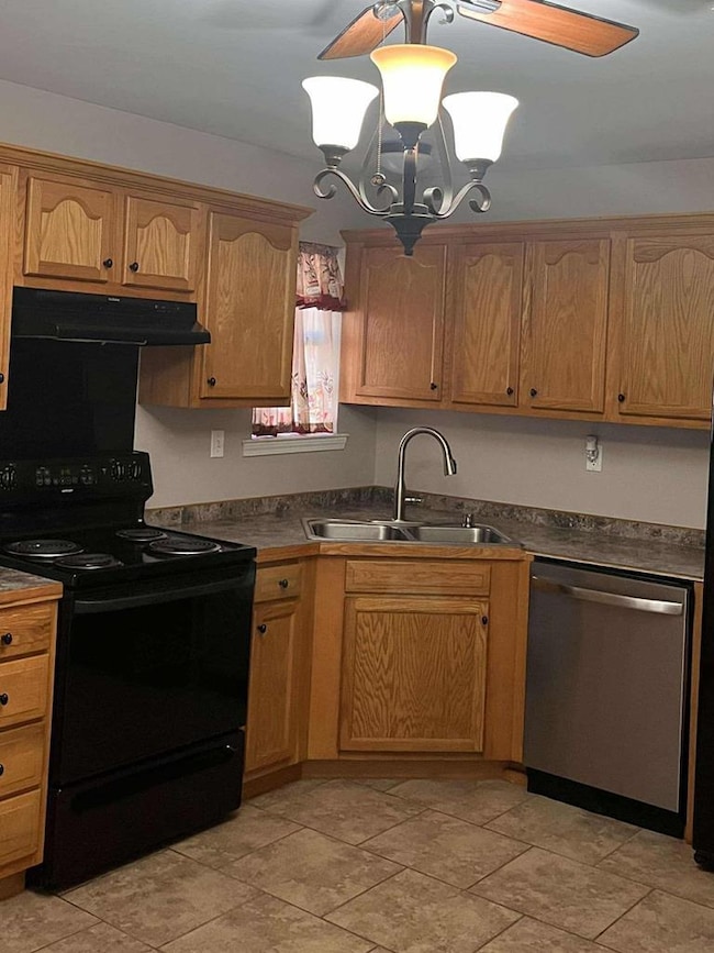 703 E Canal St, Picayune, MS 39466 - photo 7